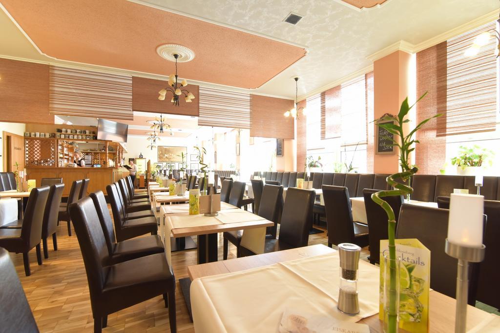Ziegenrück Hotel Am Schlossberg מראה חיצוני תמונה